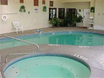 Baymont & By Wyndham Hotel 2*