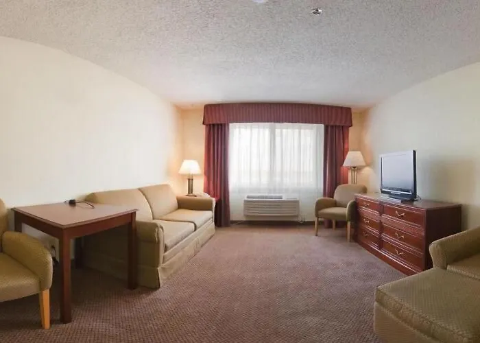 Hotel Baymont & By Wyndham 2*