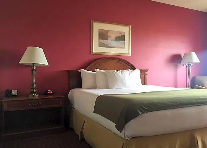 Baymont & By Wyndham Hotel